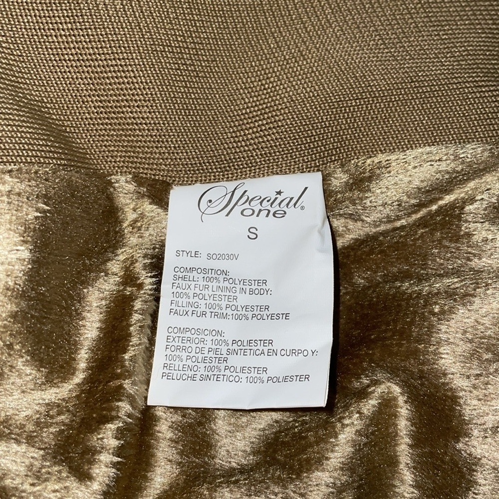NWOT SPECIAL ONE Premium Quality Women's Beige Puffer Vest.  Size Small - Picture 6 of 7